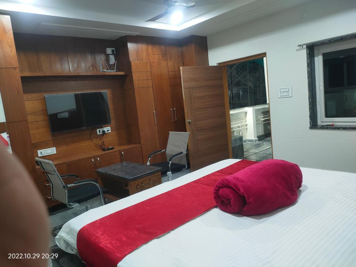 Hotel New Maruthi Inn, Lb Nagar 海得拉巴 外观 照片