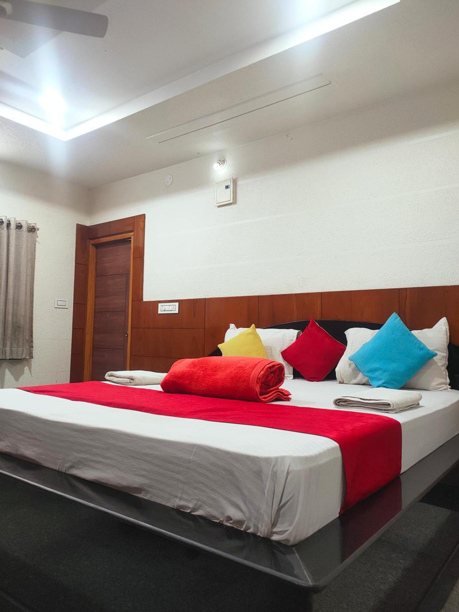Hotel New Maruthi Inn, Lb Nagar 海得拉巴 外观 照片